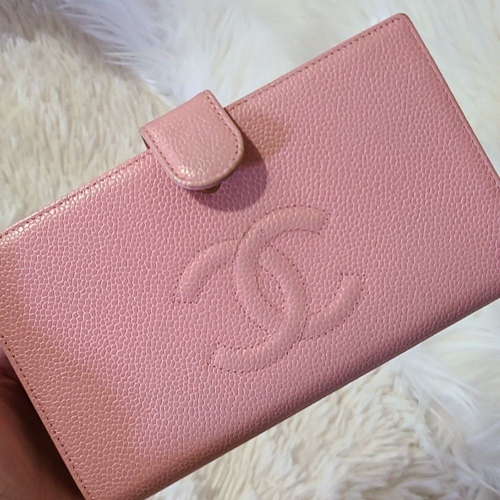 💯 Authentic Chanel Caviar Wallet 🍀 - Picture 8 of 15